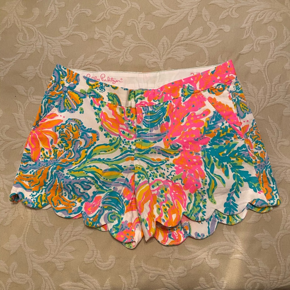 Lilly Pulitzer Buttercup Short Size 2